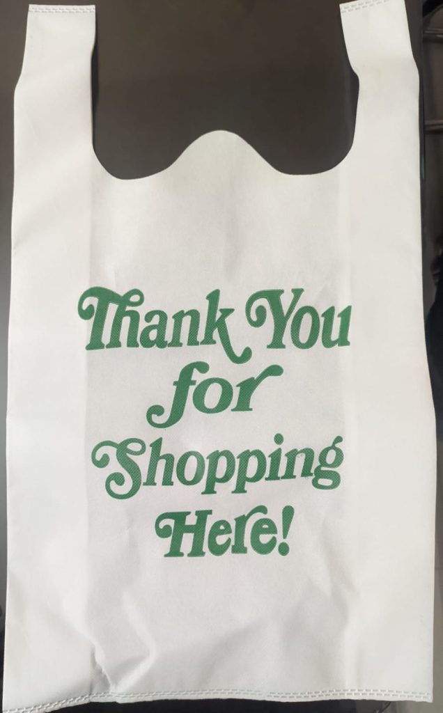 Golden Trade Center. Non woven bag